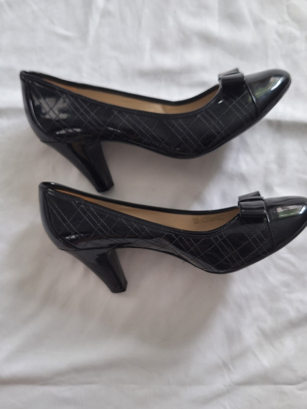 Naturalizer Women's Black Quilted Patent Bow Pumps 8 1/2 - Picture 3 of 6
